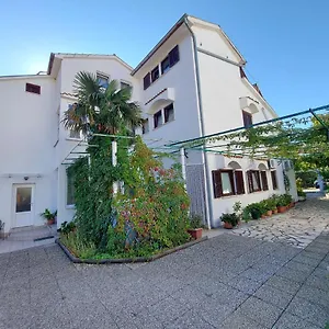  Apartment Fam Tomasic Kroatien
